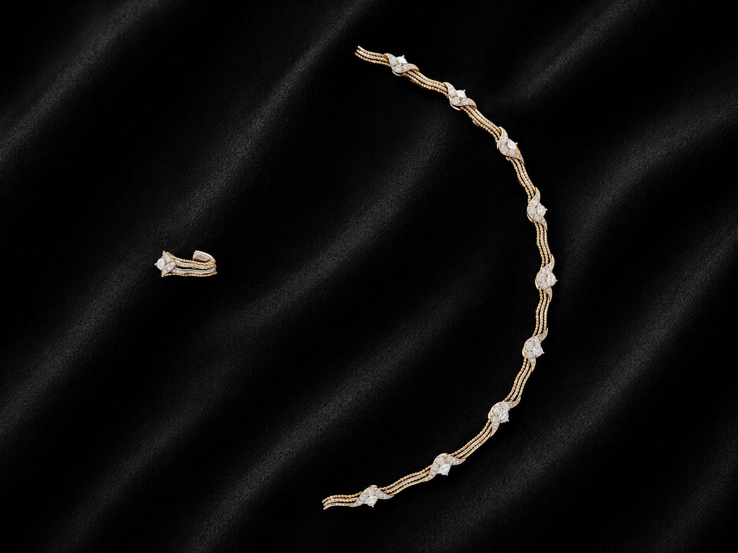 Eterna Weave, woven gold and diamond necklace with matching ring