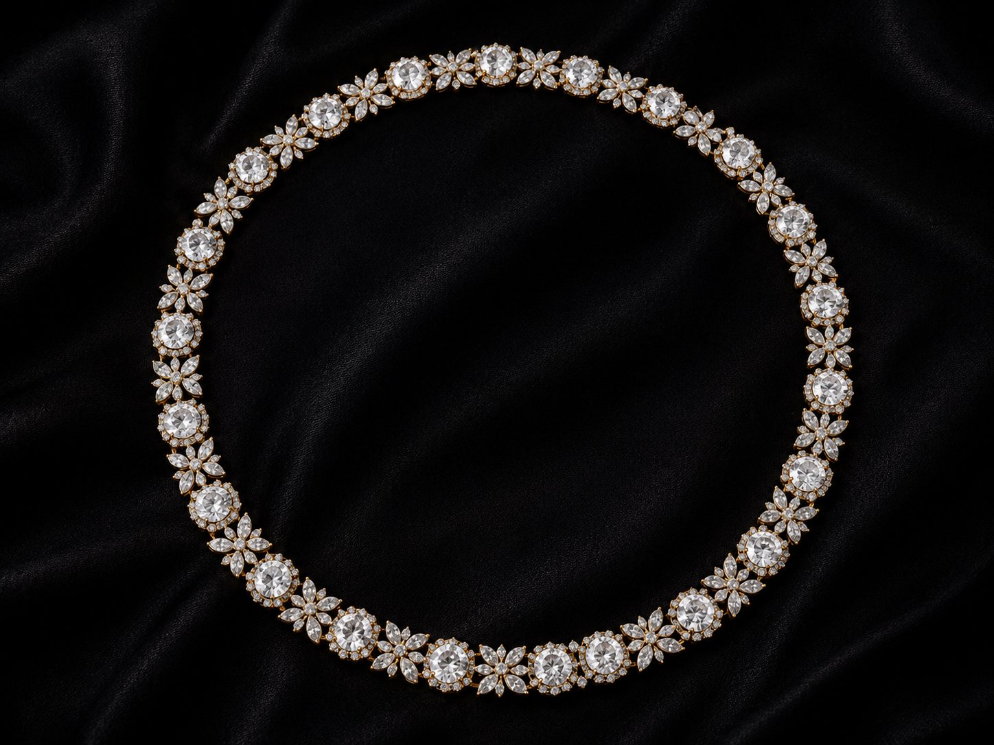 Eterna, rose-cut diamond riviere necklace with leaf links in platinum